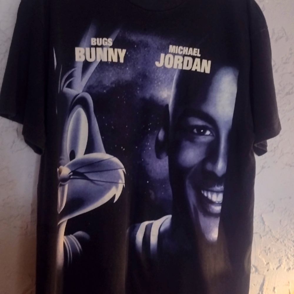 Michael Jordan vintage T-shirt space jam 1996 Looney tunes